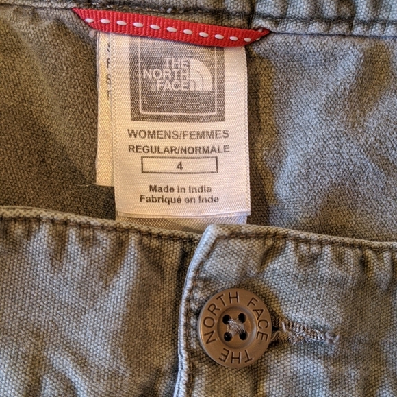 The North Face women's canvas hiking shorts size 4 - Picture 2 of 3